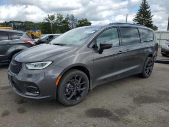  Salvage Chrysler Pacifica