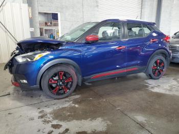  Salvage Nissan Kicks