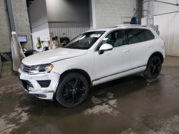  Salvage Volkswagen Touareg