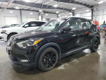  Salvage Nissan Kicks