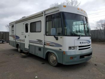  Salvage Winnebago Brave