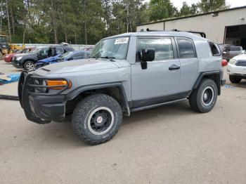  Salvage Toyota FJ Cruiser