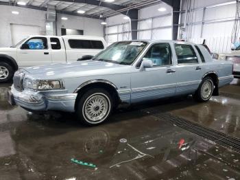  Salvage Lincoln Towncar