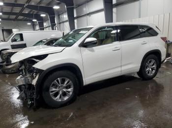  Salvage Toyota Highlander