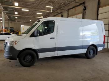  Salvage Mercedes-Benz Sprinter