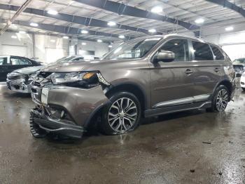  Salvage Mitsubishi Outlander