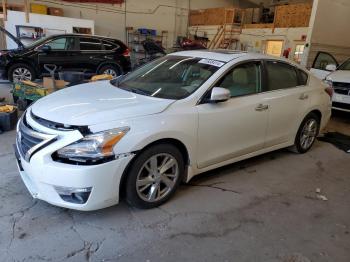  Salvage Nissan Altima