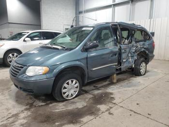  Salvage Chrysler Minivan