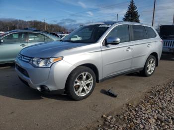  Salvage Mitsubishi Outlander