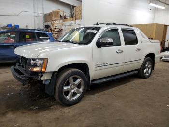  Salvage Chevrolet Avalanche