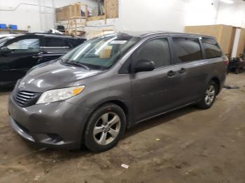  Salvage Toyota Sienna