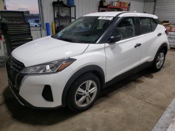  Salvage Nissan Kicks