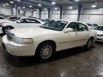  Salvage Lincoln Towncar