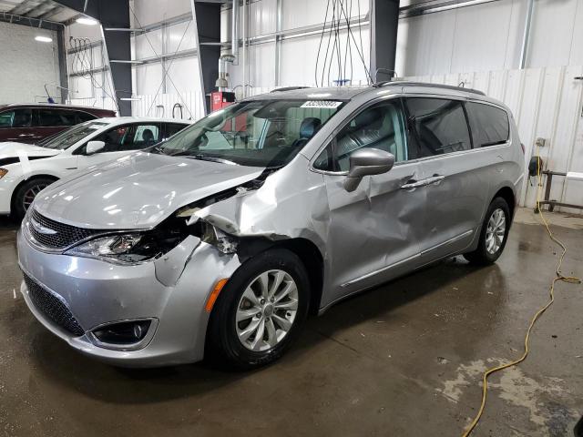  Salvage Chrysler Pacifica