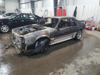  Salvage Ford Mustang