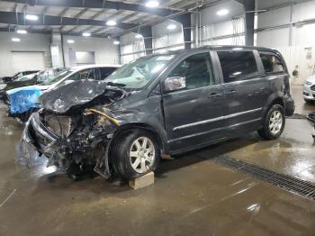  Salvage Chrysler Minivan