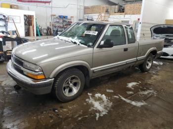  Salvage Chevrolet S-10