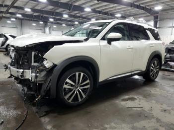  Salvage Nissan Pathfinder