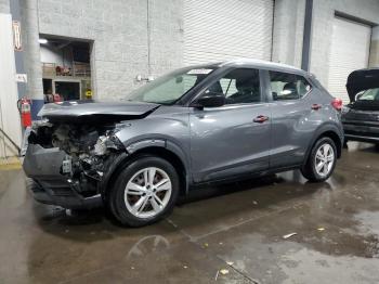  Salvage Nissan Kicks