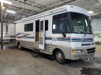  Salvage Winnebago Chieftain