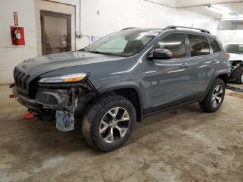  Salvage Jeep Cherokee