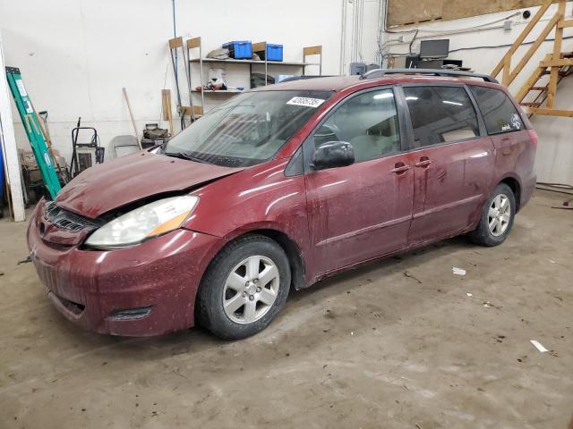  Salvage Toyota Sienna