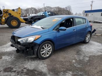  Salvage Kia Forte