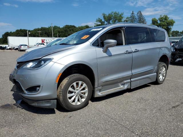  Salvage Chrysler Pacifica