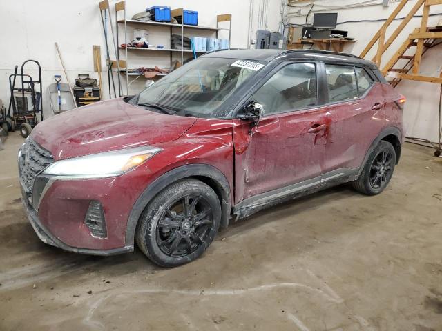  Salvage Nissan Kicks