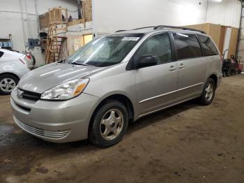  Salvage Toyota Sienna