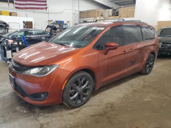  Salvage Chrysler Pacifica