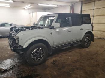  Salvage Ford Bronco