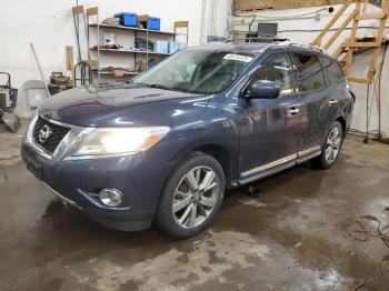  Salvage Nissan Pathfinder