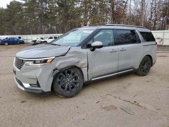  Salvage Kia Carnival