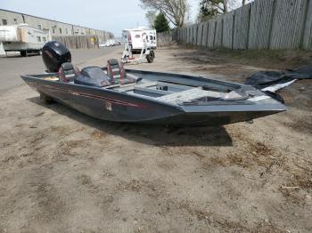  Salvage Land Rover Angler
