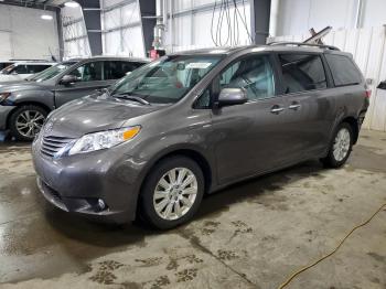  Salvage Toyota Sienna