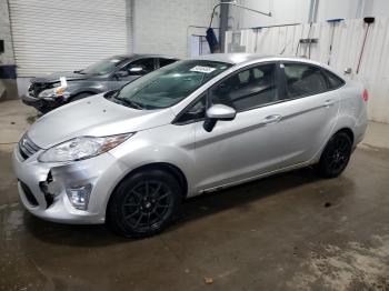  Salvage Ford Fiesta