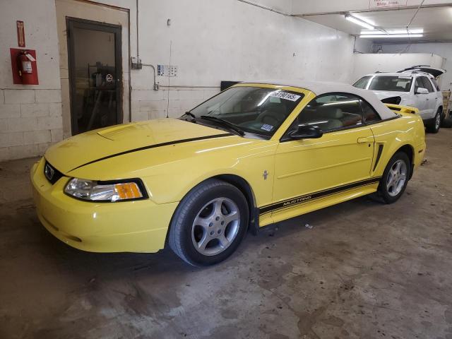  Salvage Ford Mustang