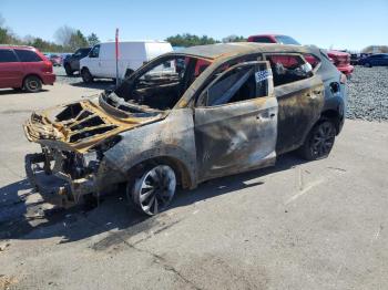  Salvage Hyundai TUCSON