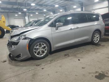  Salvage Chrysler Pacifica