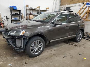  Salvage Volkswagen Touareg