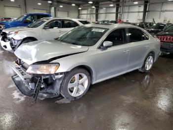  Salvage Volkswagen Passat