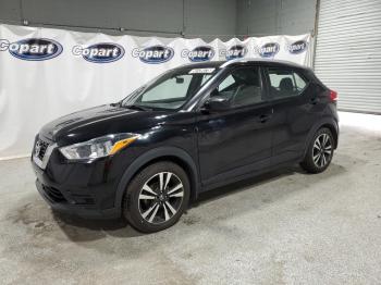  Salvage Nissan Kicks