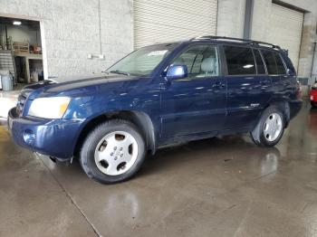  Salvage Toyota Highlander
