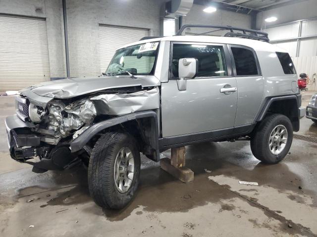  Salvage Toyota FJ Cruiser