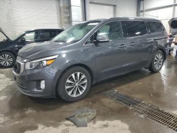  Salvage Kia Sedona