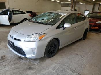  Salvage Toyota Prius