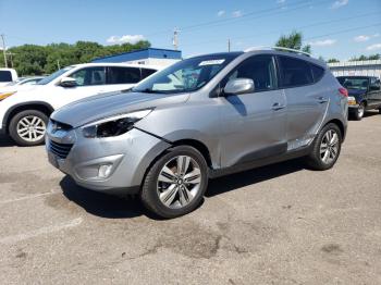  Salvage Hyundai TUCSON