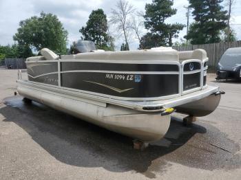  Salvage Premier Pontoon