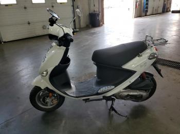 Salvage Genuine Scooter Co. Scooter